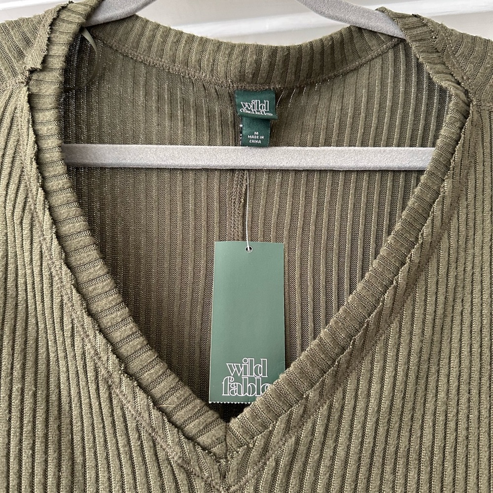 Target V-Neck Ribbed Long Sleeve - Picture 2 of 3